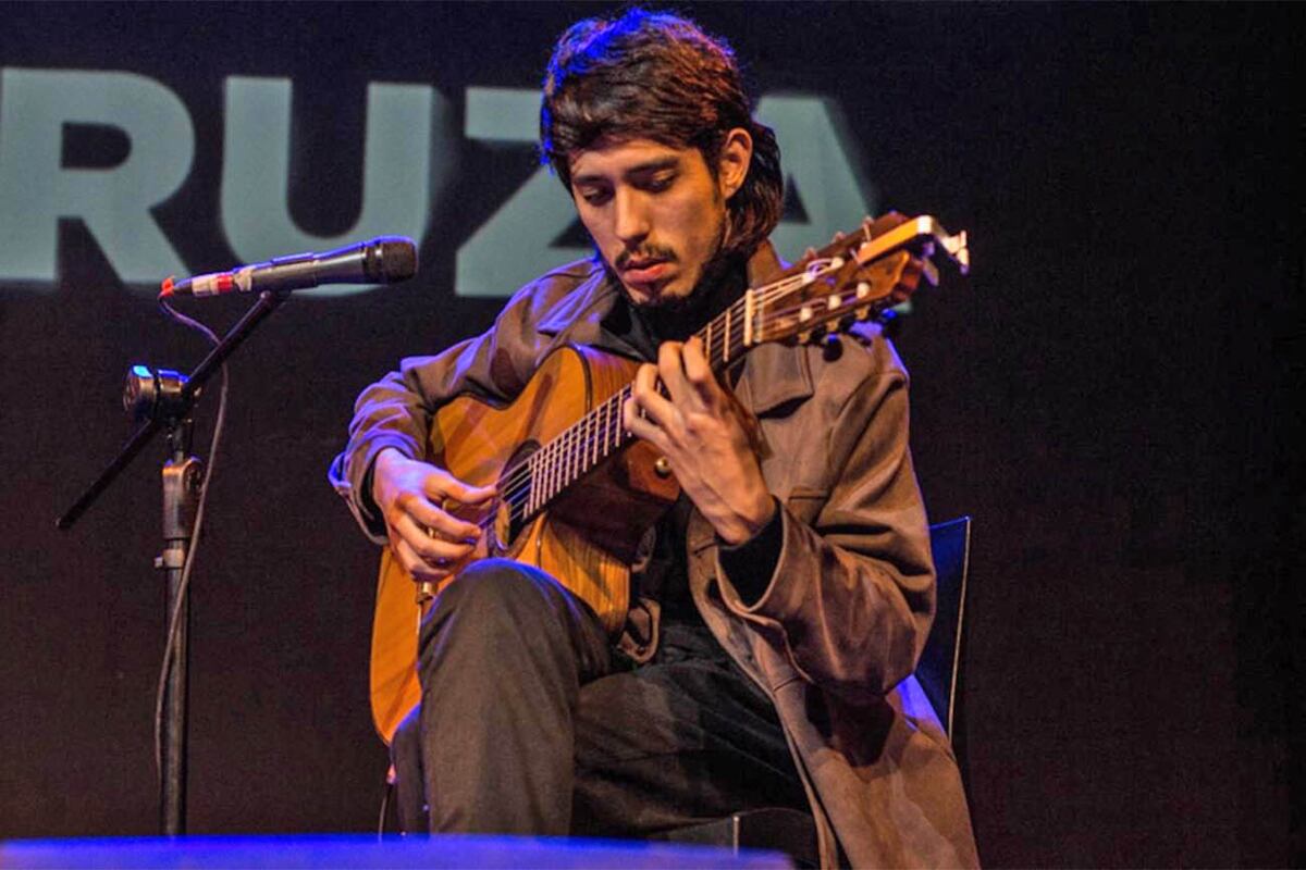 Fer Cruza, músico y compositor de Córdoba que estará en “La Noche Encendida”.