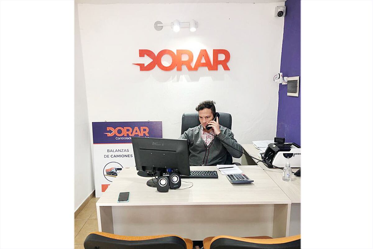 Atención personalizada. / Dorar S. A.