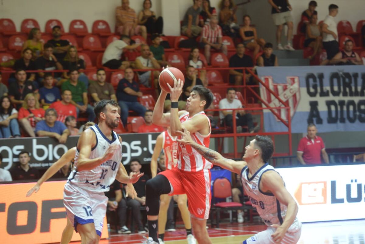 Alex Negrete es el destacado en Instituto que enfrentará a Riachuelo por los cuartos de final de la Liga Nacional de Básquet. (Javier Ferreyra / La Voz)