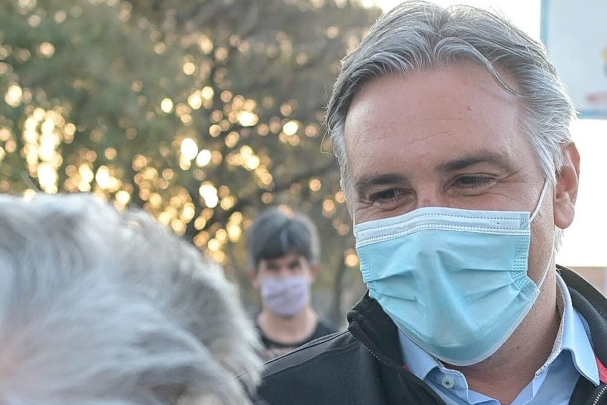 El intendente Martín Llaryora impulsa el programa que contempla la refuncionalización de 60 plazas de la ciudad.