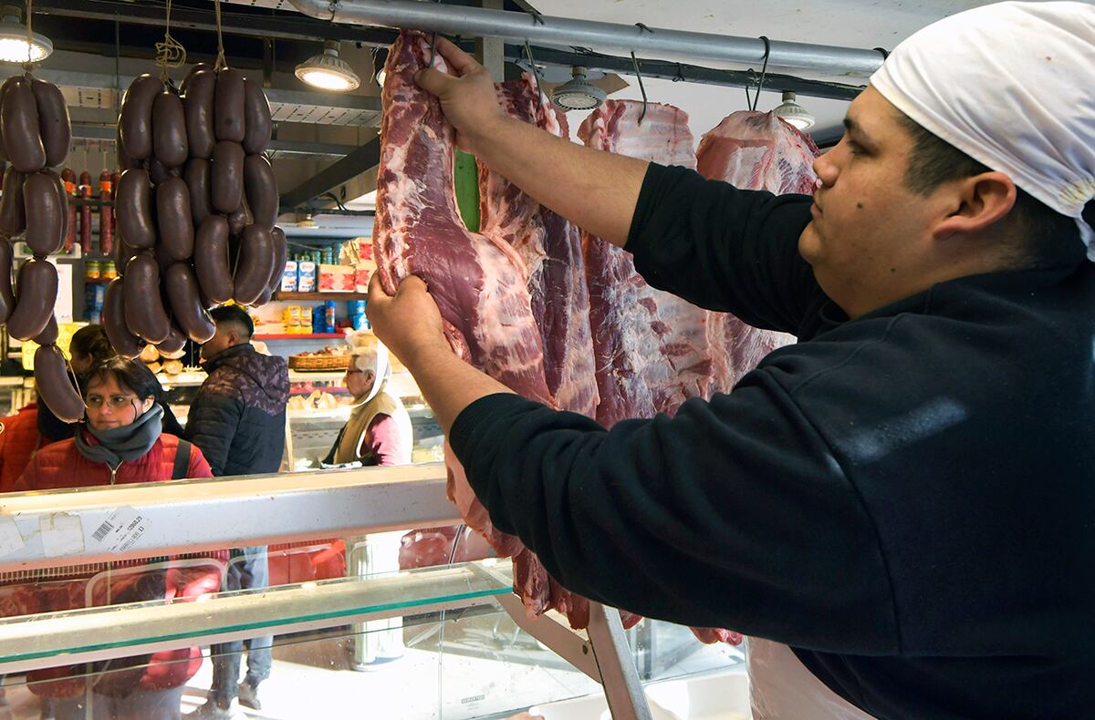 El precio de la carne subió un promedio de 50% en las últimas semanas de agosto. Foto: Orlando Pelichotti