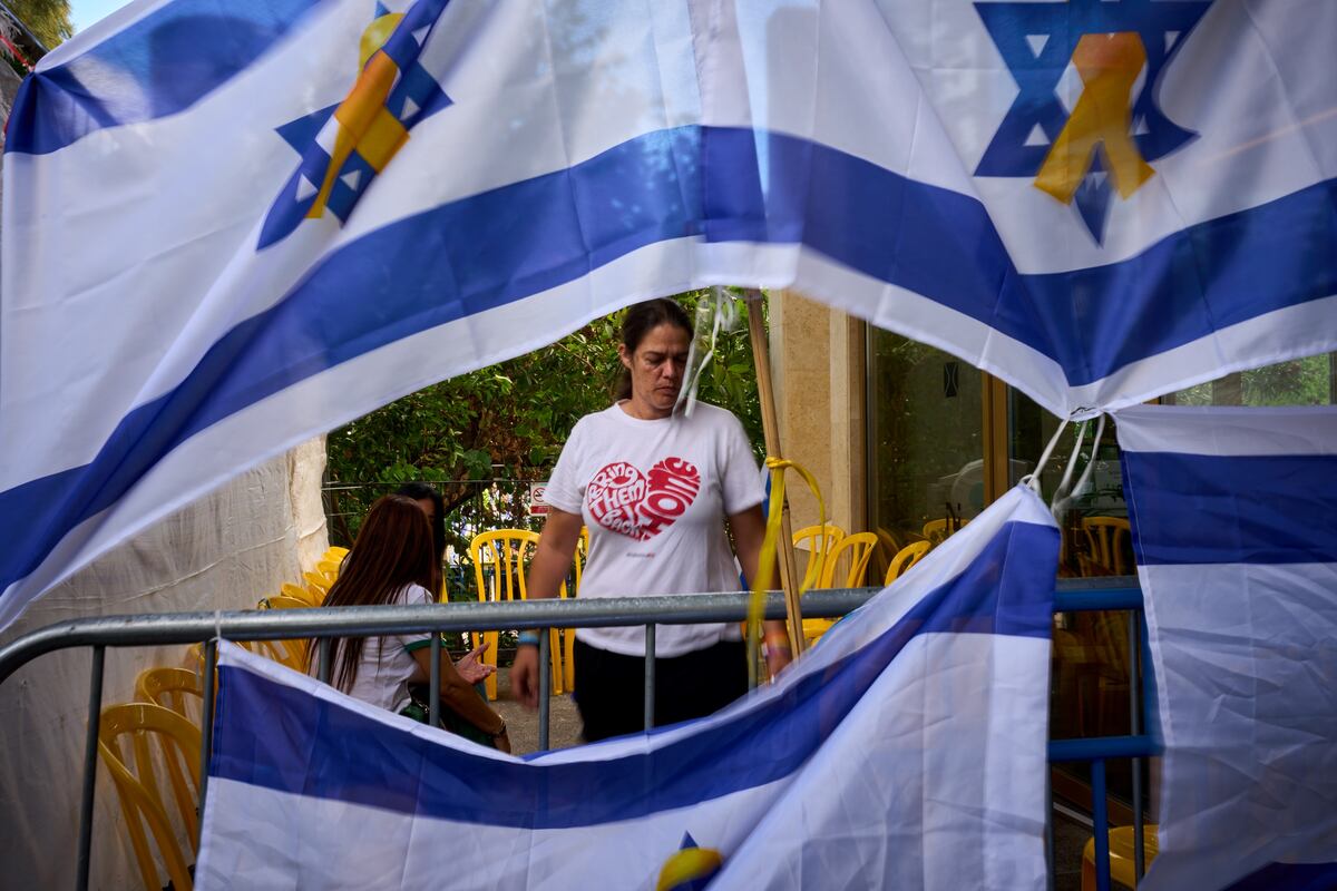 Pueblo israelí en la Plaza de los Rehenes en Tel Aviv (Gentileza / AP)