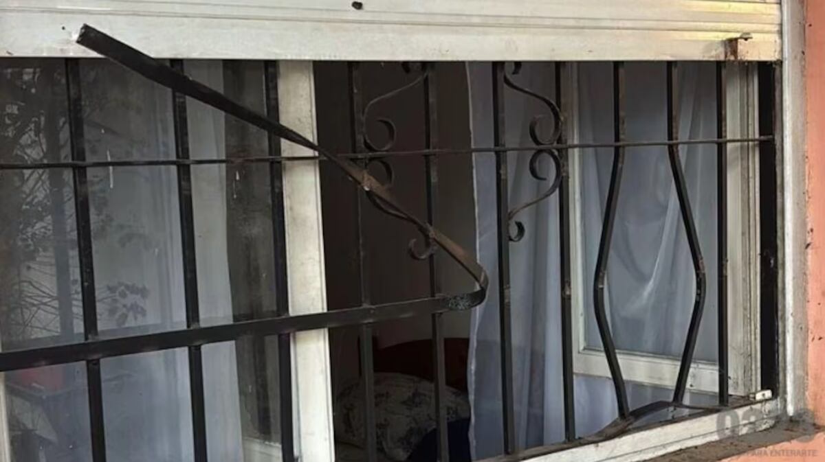 Los delincuentes rompieron una reja e ingresaron a la casa. (Foto: gentileza 0223)
