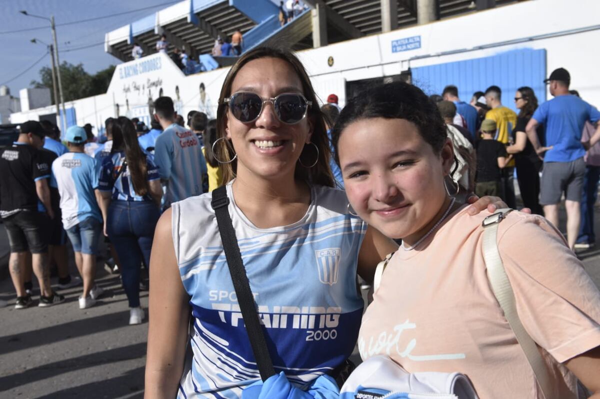 Racing contó con el apoyo de toda su gente este domingo (Foto: Ramiro Pereyra).