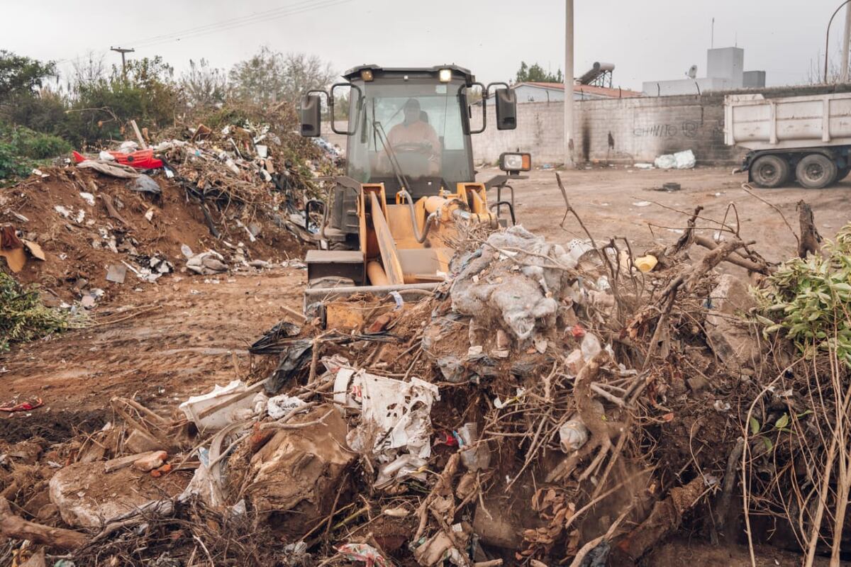 En junio, la Municipalidad denunció penalmente a los dueños de un terreno con basura. (Municipalidad de Córdoba).