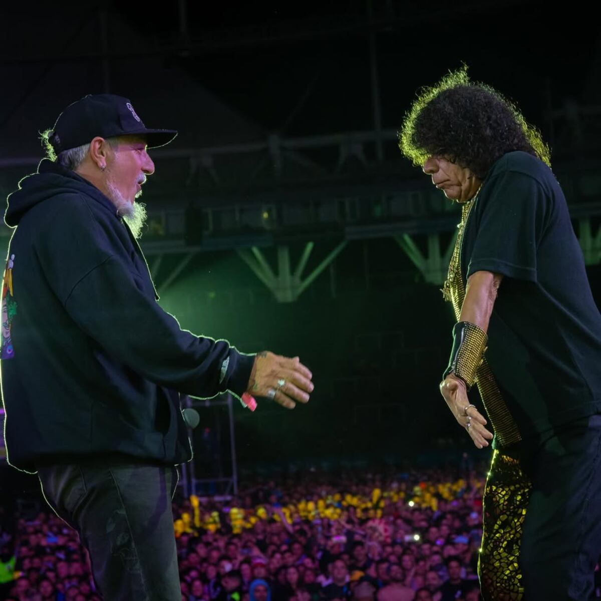 El Mono de Kapanga acompañó a La Mona en el Baile más grande del Universo en el Estadio Único Diego Armando Maradona (Instagram de La Mona Jiménez)