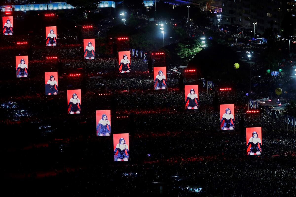 En fotos: el show gratuito de Lady Gaga en Copacabana, in Rio de Janeiro. 3 de mayo de 2025. (AP / Bruna Prado)