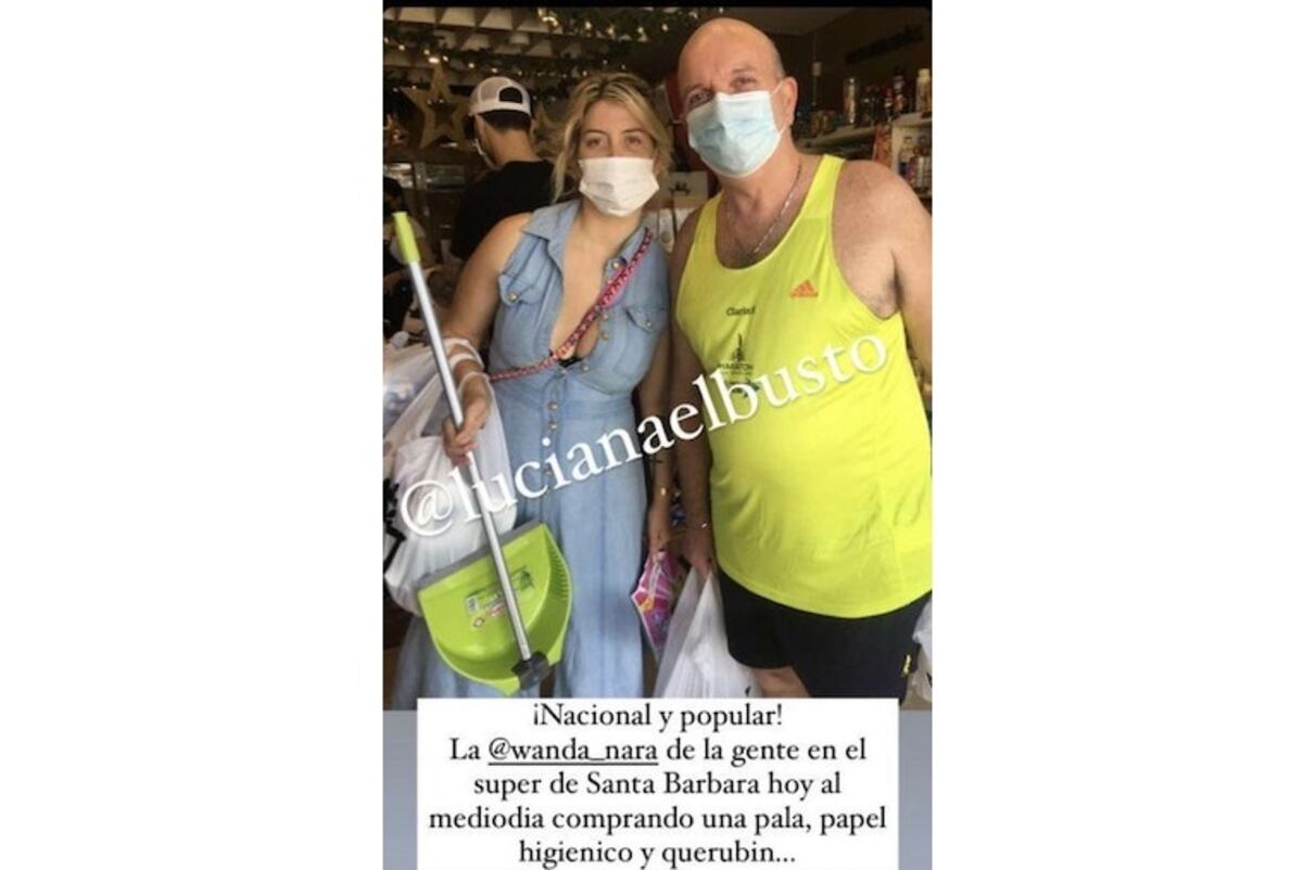 Tiempo atrás, Nara se sacó una "selfie" casual con un seguidor que la compartió en sus redes sociales. (Twitter).