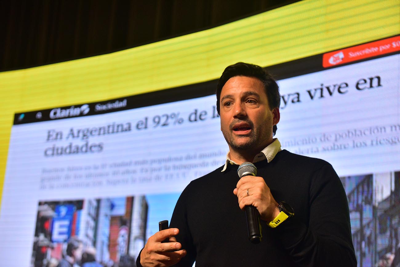 Generar condiciones para el desarrollo urbano, la charla de Álvaro García Resta en el Centro de Convenciones Córdoba. (José Gabriel Hernández / La Voz)