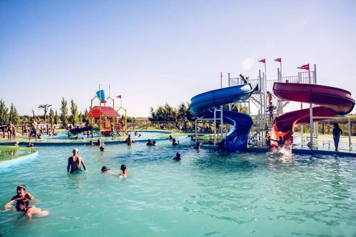 El refugio termal y natural a dos horas de Buenos Aires que se volvió la escapada del verano
