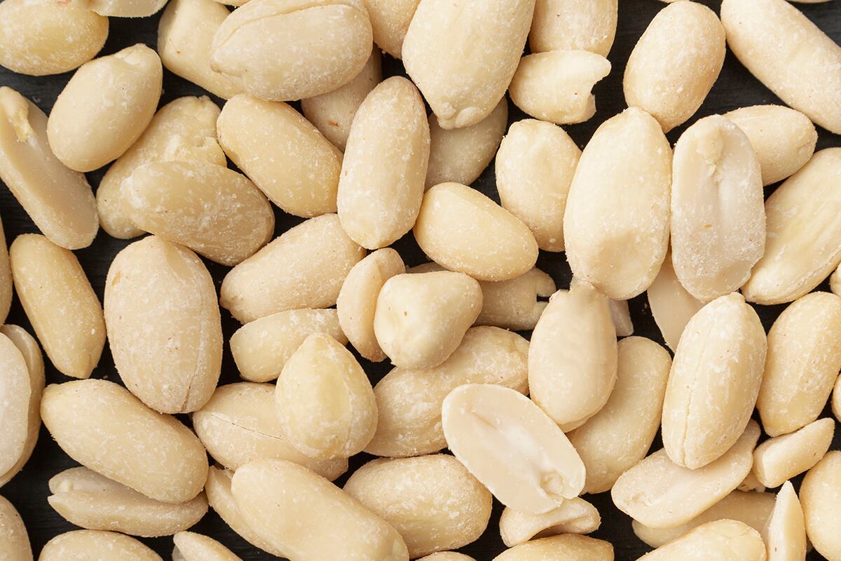 El maní ofrece mayores beneficios porque es un producto que puede aportar grasas más saludables. (Freepik)