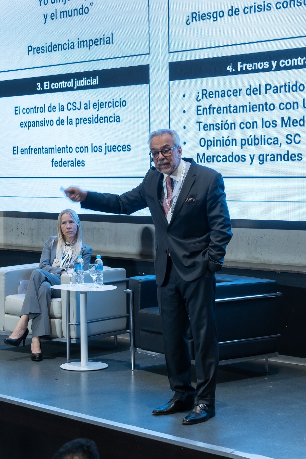 En un auditorio repleto Zovatto hizo un análisis exhaustivo de la política internacional y los desafíos de América Latina en este contexto. (Gentileza)