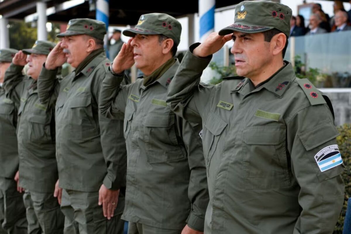 Sueldos en Gendarmería febrero 2026: cuánto cobra cada jerarquía y qué se necesita para ingresar.