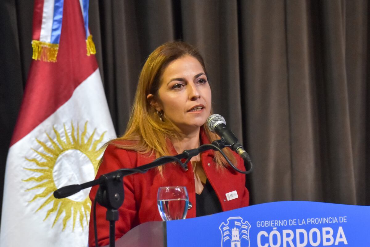 La rectora de la UPC, Julia Oliva Cúneo (Universidad Provincial de Córdoba).