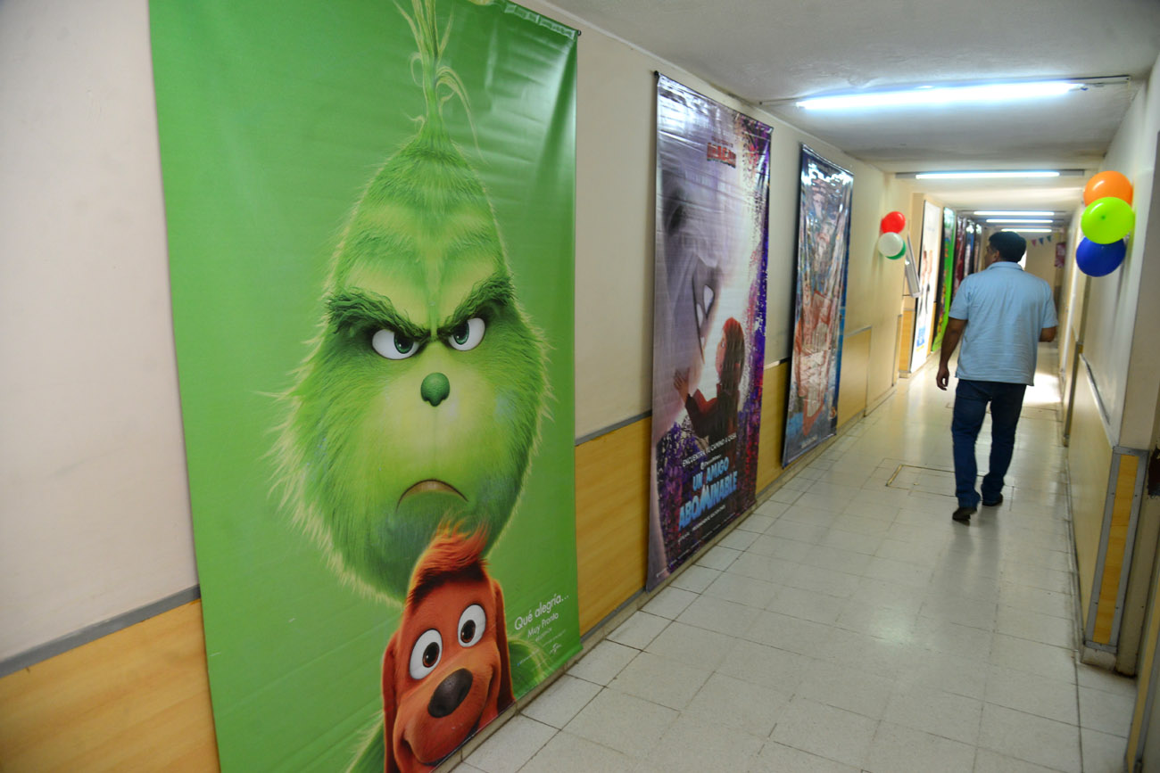 El Hospital Infantil Municipal tiene una sala de espera acondicionada para que los niños jueguen y dibujen. (Nicolás Bravo / La Voz)