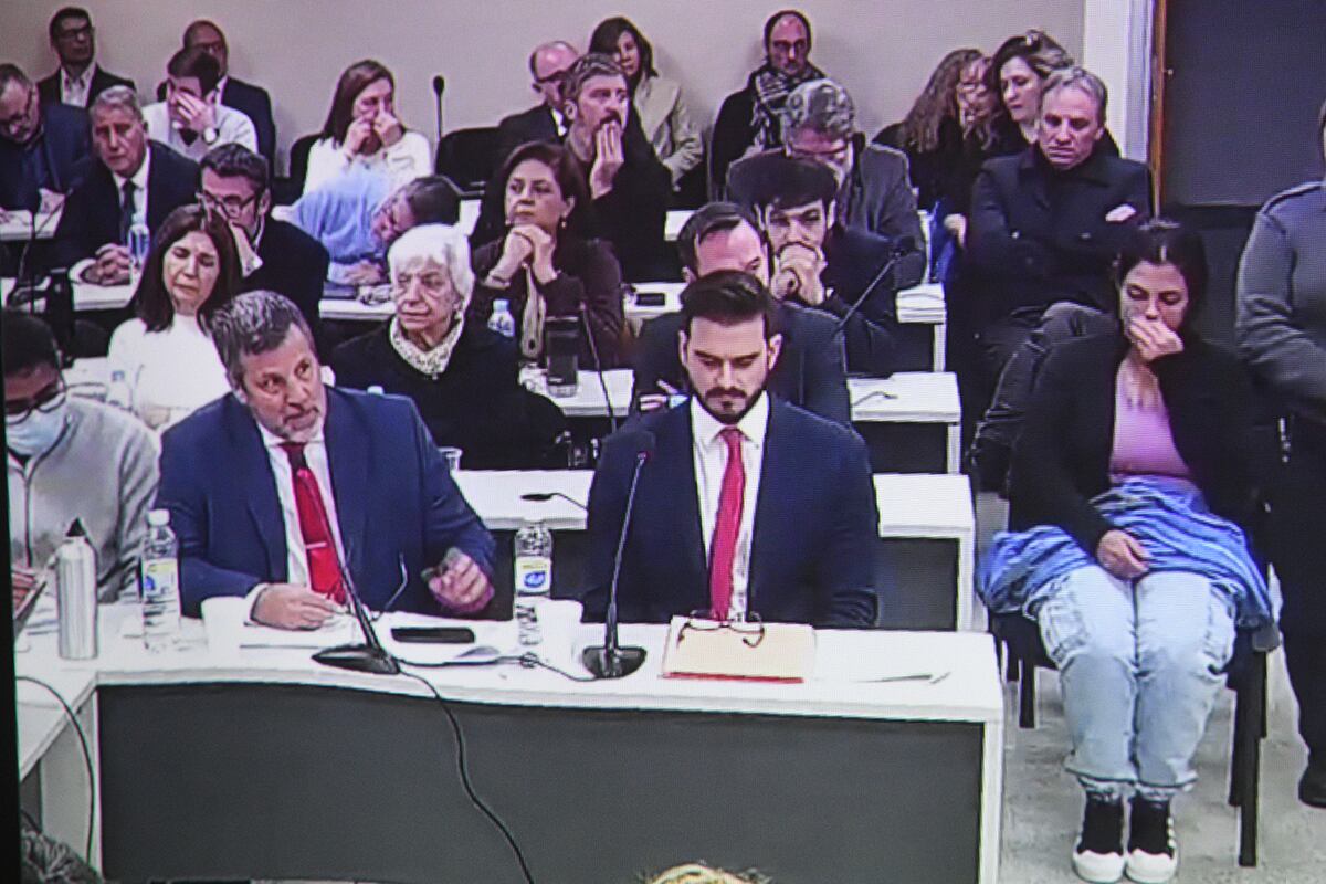 Juicio Neonatal. El turno de los abogados de Diego Cardozo, Germán Matheu y Maximiliano García, quien quedó fuera de cuadro en la foto. (Ramiro Pereyra / La Voz)