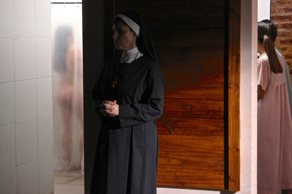 Caminemos Valentina. Una de las escenas de la película que recrea los días en la casa de formación en San Lorenzo, Santa Fe (Gentileza).