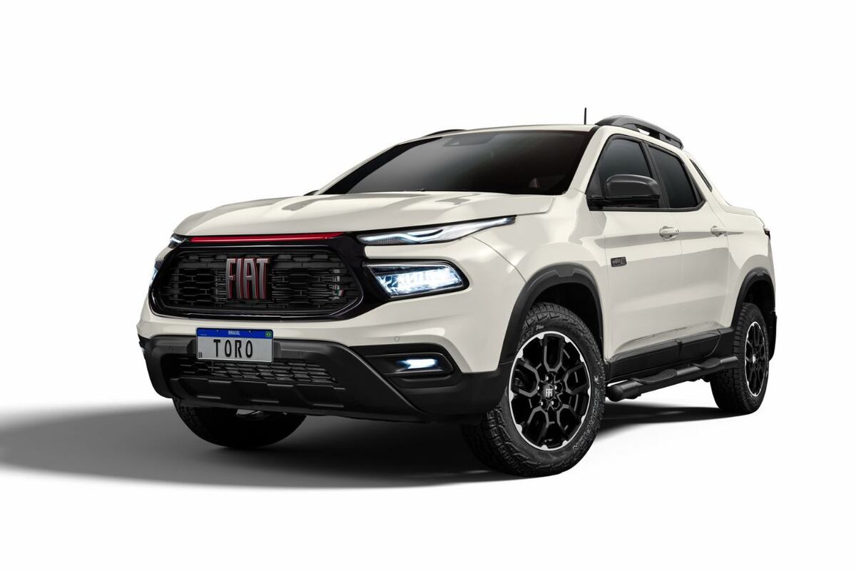 Fiat Toro es una de las camionetas más queridas y buscadas por los argentinos. Tuvo un leve rediseño, con detalles de color rojo en la versión Ultra.
