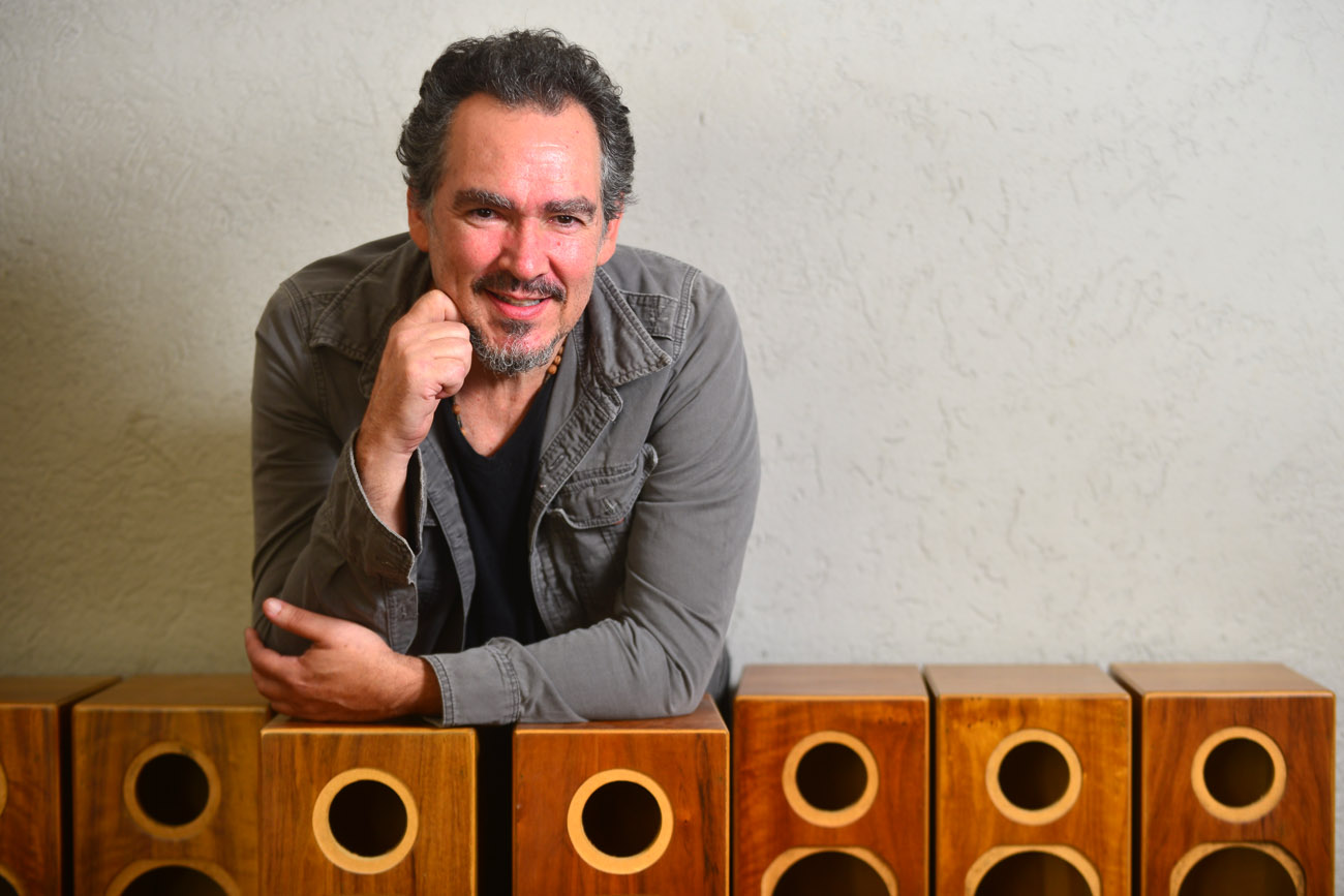 Máximo Cornet, de AudioCord, fabrica parlantes y monitores high end.  (Nicolás Bravo / La Voz)
