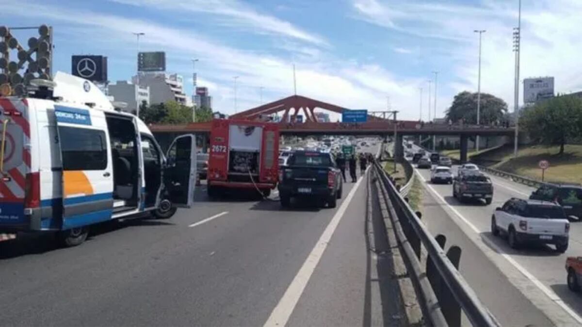 Choque en cadena en la General Paz: 12 heridos y una mujer trasladada en helicóptero.