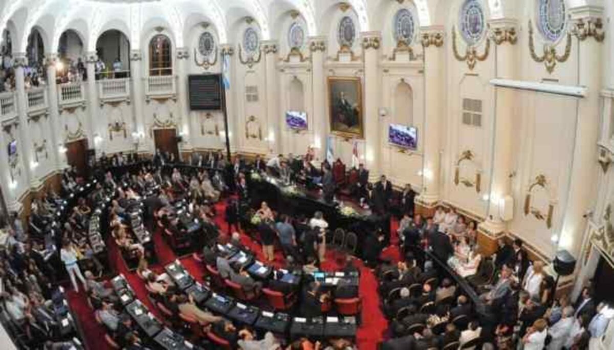 Aprueban licencias por violencia de género para empleadas provinciales