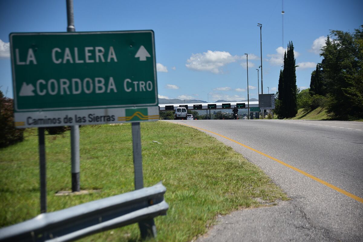 Investigan una presunta picada fatal en la avenida Ejército Argentino, en Córdoba capital. (Pedro Castillo / La Voz)