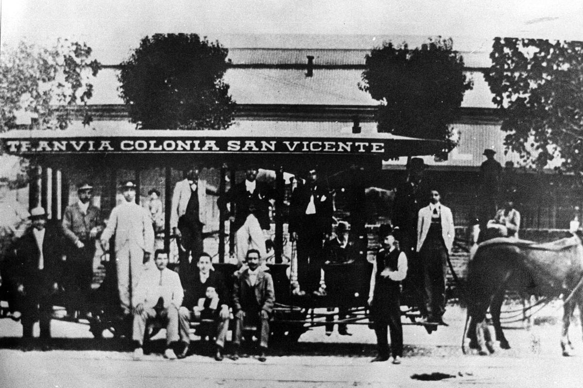 Tranvía a caballo que hacía el trayecto hasta barrio San Vicente. (La Voz / Archivo)
