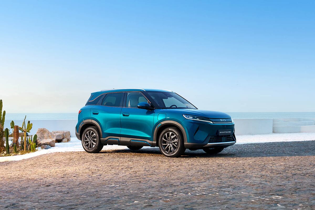 BYD refuerza su presencia local con el lanzamiento oficial del ATTO 2 DM-i, un SUV urbano que amplía la oferta de nuevas energías en el mercado nacional.