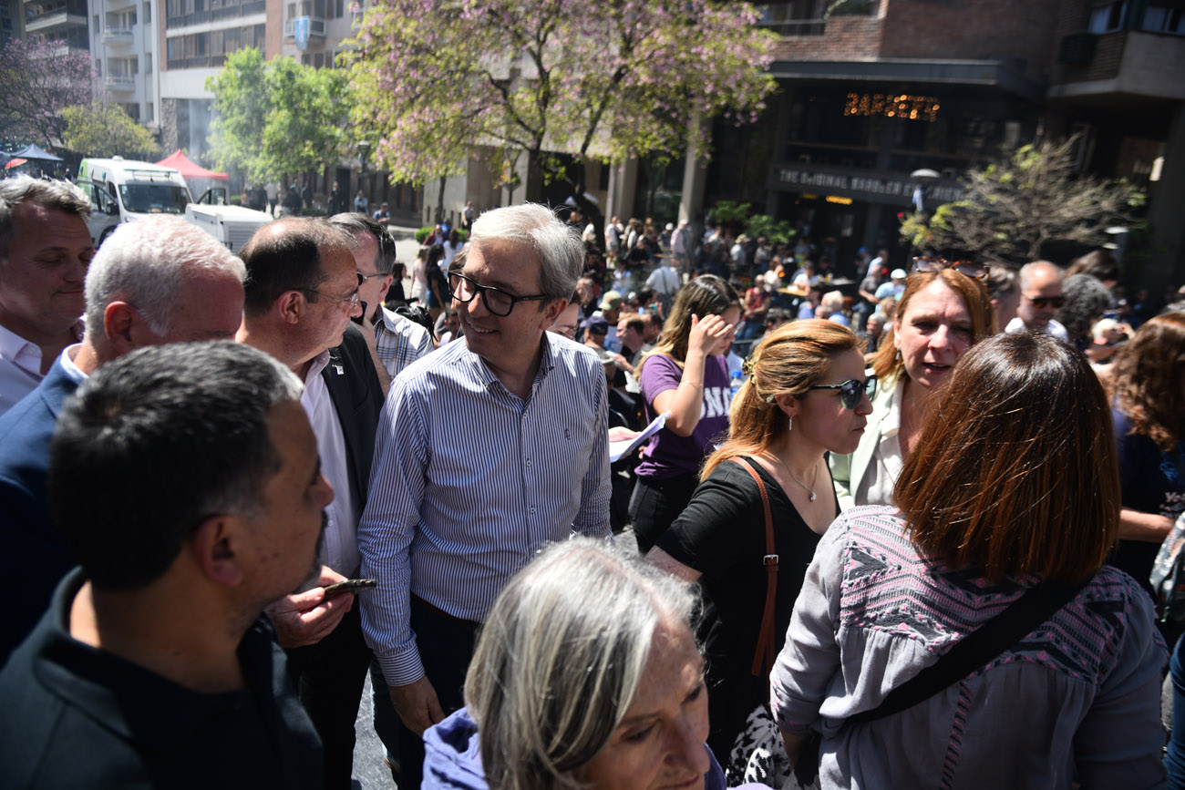 Estudiantes, docentes y egresados se movilizan contra el veto a la Ley de Financiamiento Universitario. (Pedro Castillo / La Voz)