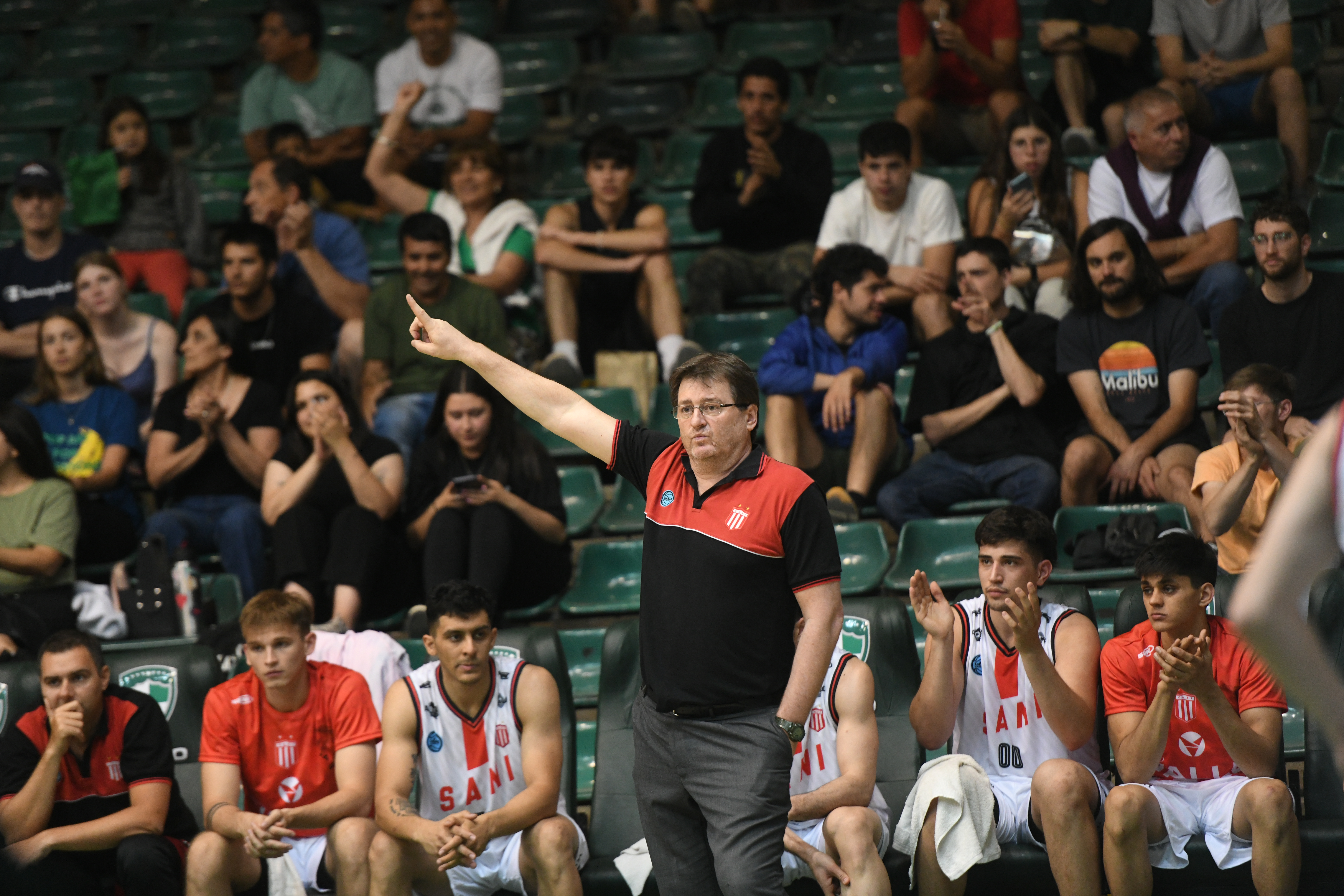 Daniel Beltramo, el creador del San Isidro récord en la Liga Argentina y en el básquet nacional. (La Voz)