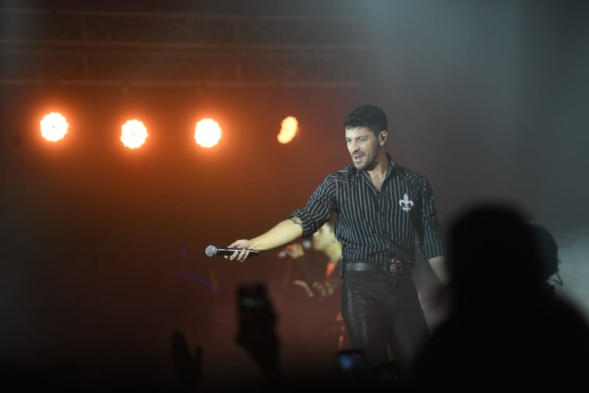 Junto a su banda, Ingaramo tocó casi dos horas y medio sin bises. (Javier Ferreyra/La Voz).