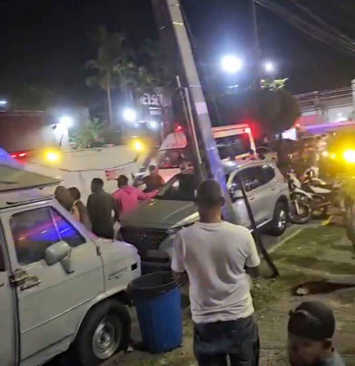 Se desploma techo en el Jet Set durante fiesta de Rubby Pérez. (Listín Diario)