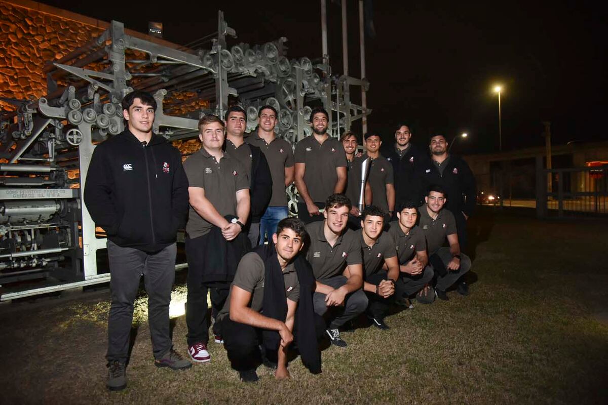 Brindis con los Dogos xv campeones (Facundo Luque / La Voz)