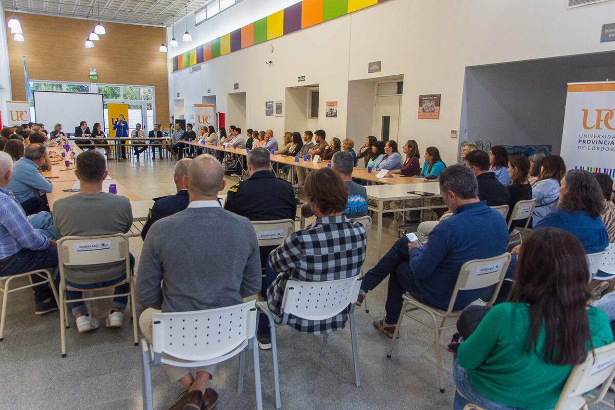 Participaron miembros de la vida social, empresarial, rural, industrial, política, estudiantil, cooperativa y académica de los departamentos Roque Sáenz Peña, Juárez Celman y General Roca.