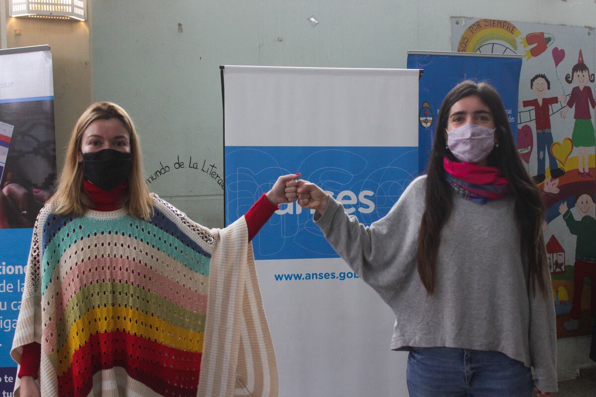 Otros tiempos. Constanza San Pedro, con Gabriela Estévez, en tiempos en que Patria Grande estaba dentro del Frente de Todos.