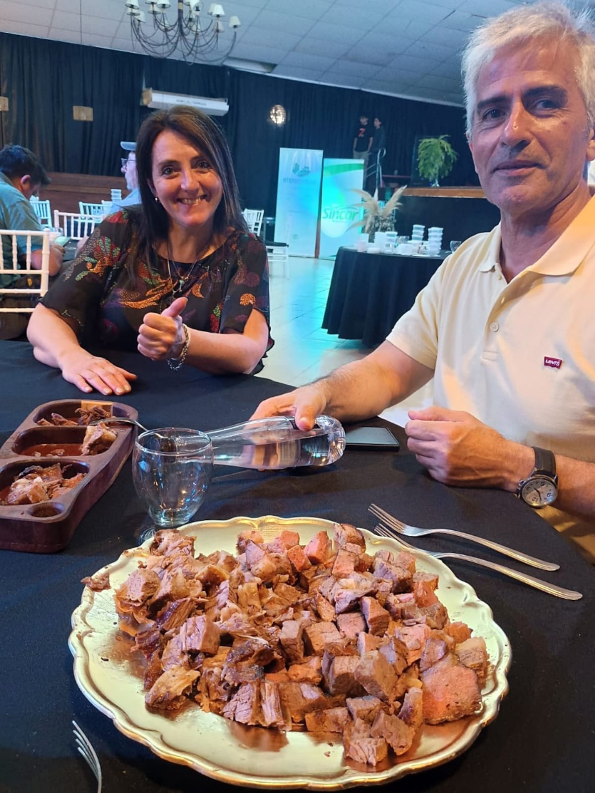 DEGUSTACIÓN. los coordinadores del análisis sensorial, los especialistas Alejandra Picallo y Ricardo Consigli. (Gentileza SRJM)