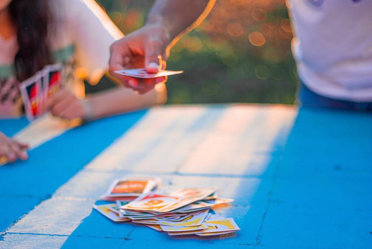 Reglas e instrucciones oficiales de uno de los juegos de cartas más populares en el mundo. (Unsplash)