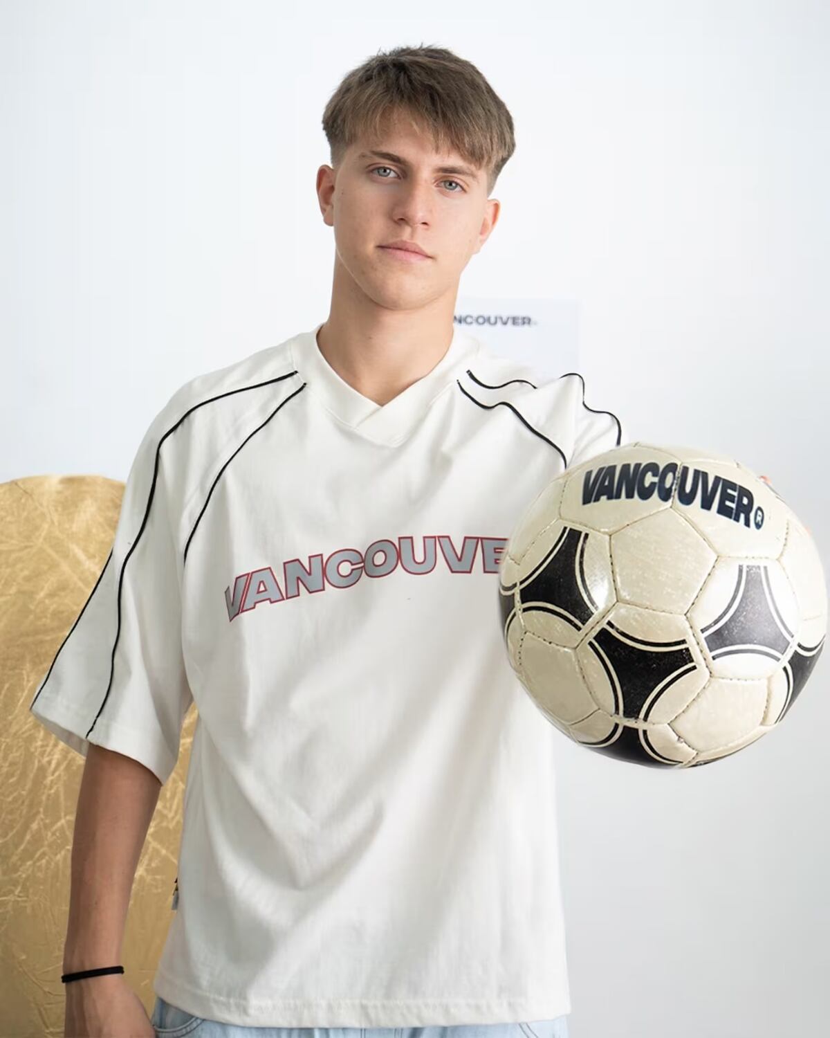 Valentino López debutó como modelo.