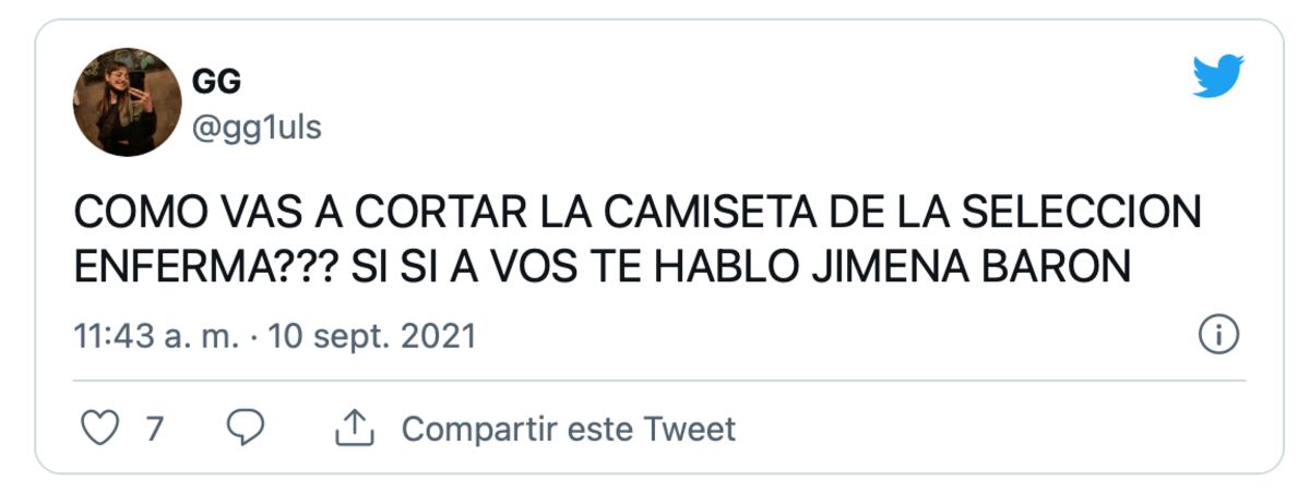Las críticas que recibió Jimena Barón por recortar la camiseta de la Selección
