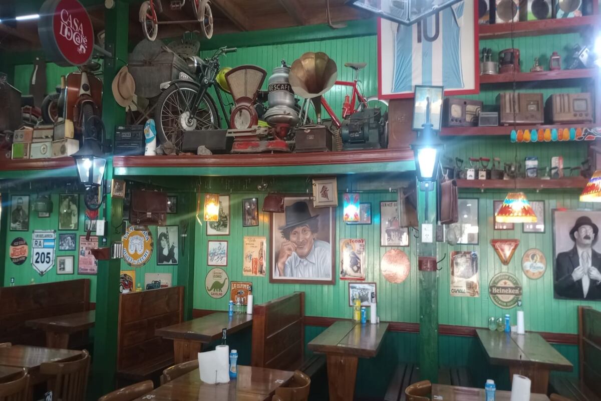 Tradición y gastronomía en Uribelarrea. (Foto: Juan Mannarino)