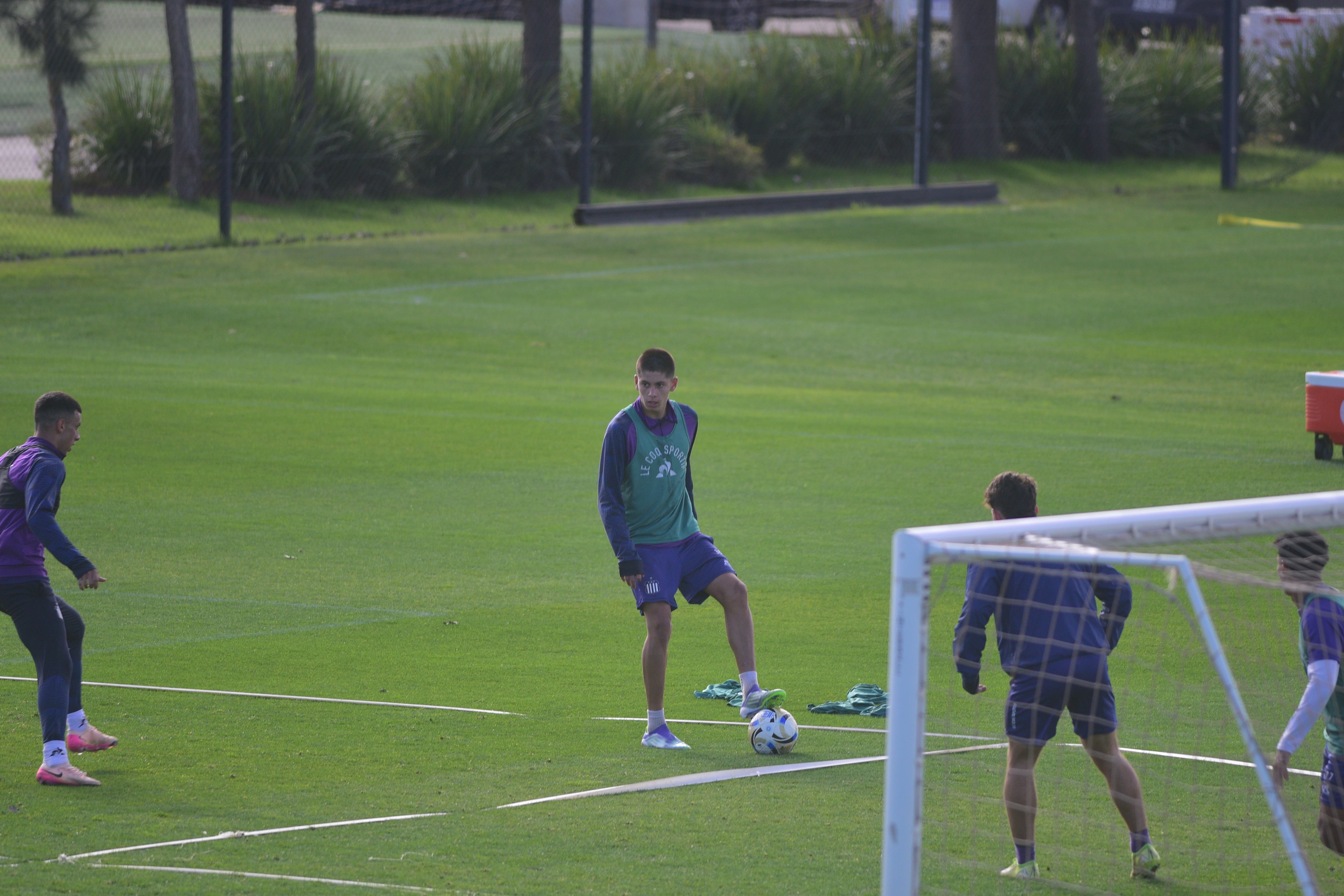 El plantel en el entrenamiento de Talleres en el Card. (Pedro Castillo / La Voz)