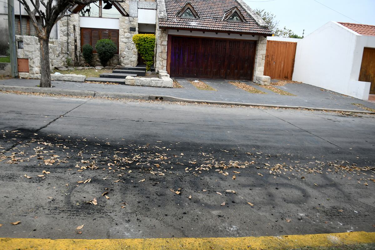 Incidentes tras el ataque a la casa del presunto asesino de un joven en barrio San Martín. (Ramiro Pereyra / La Voz)