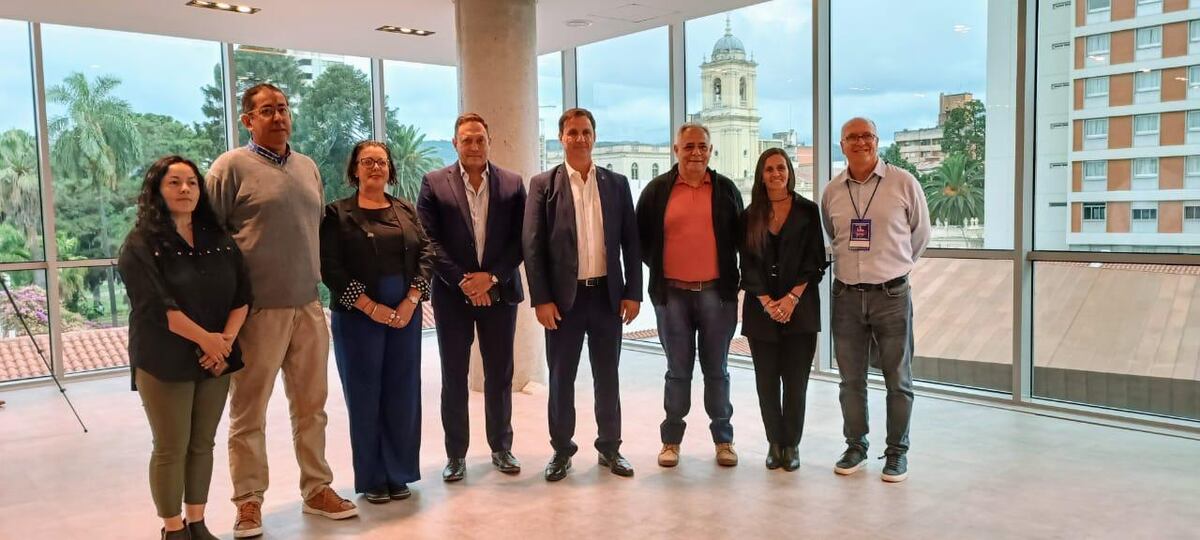 En el encuentro también participaron autoridades de los municipios cordobeses de Mayu Sumaj, La Paz, Mina Clavero, Alma Fuerte, La Serranita y Alta Gracia. (Municipalidad de Córdoba)