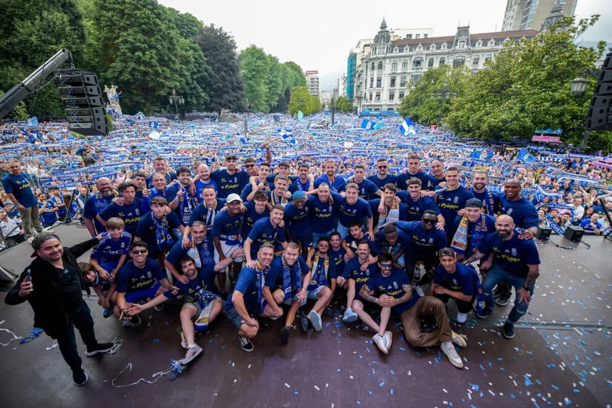 Santiago Colombatto logró el ascenso con el Oviedo de España. (Instagram Santi Colombatto).