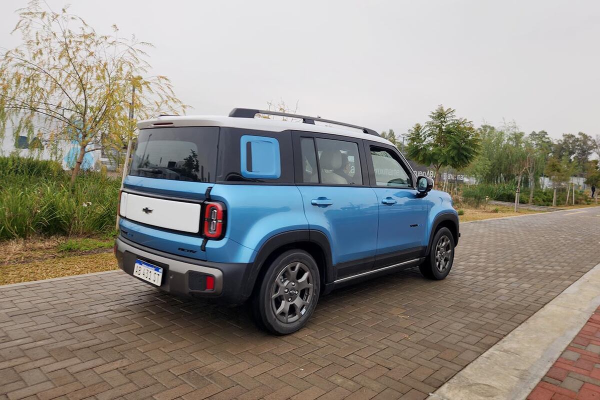Estuvimos conduciendo al nuevo SUV eléctrico de Chevrolet. Es silencioso y con mucha respuesta de abajo.