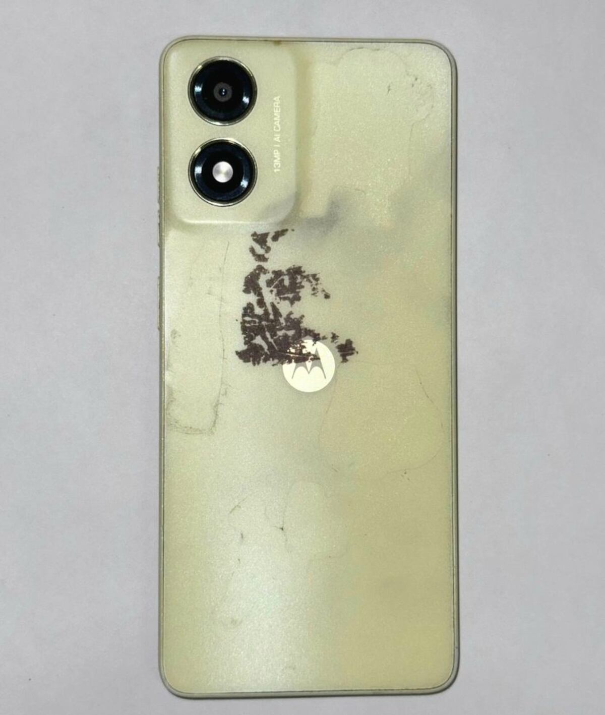 Celular oculto en una torta detectado en la Cárcel de Cruz del Eje. (SPC)