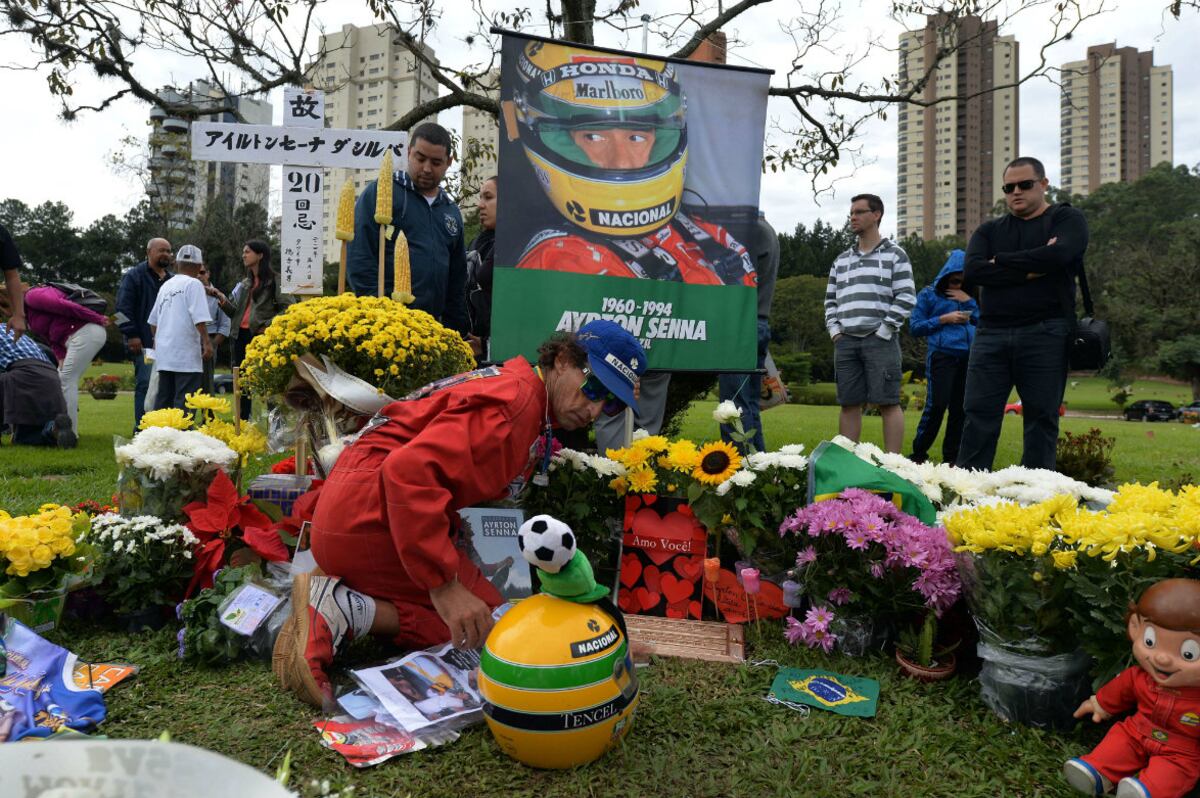 Ayrton Senna perdía la vida en Imola, tras impactar en la curva Tamburello. (Archivo)