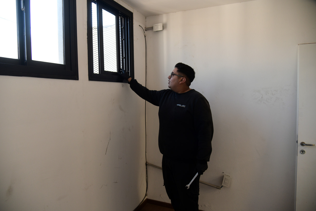 Taller mecánico donde sufrieron dos robos consecutivos en un mes sin respuesta de la Policía.
República del Líbano 598. Foto Ramiro Pereyra