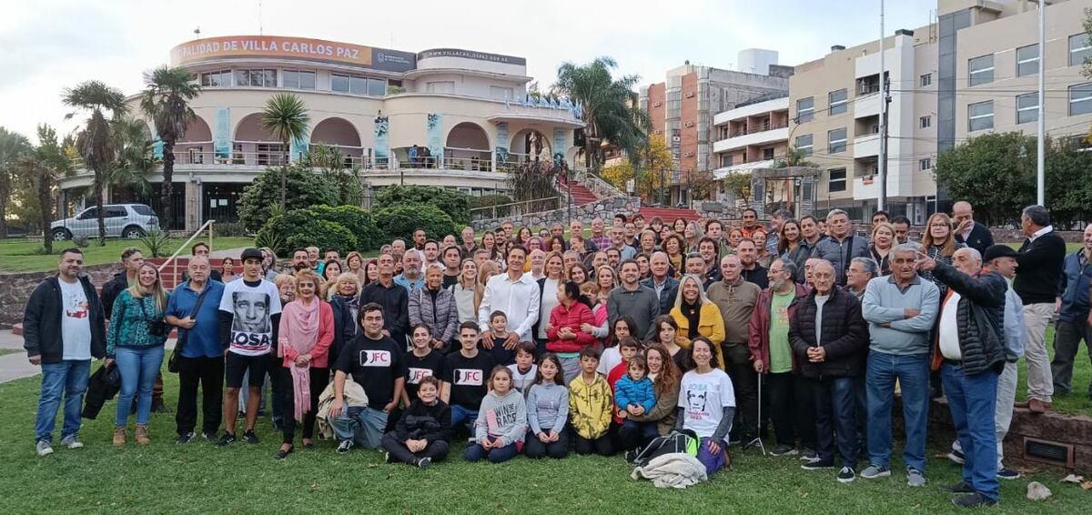 Elecciones 2023: Juntos por el Cambio mostró una foto de unidad enVilla Carlos Paz para competir en esos comicios municipales. (La Voz)