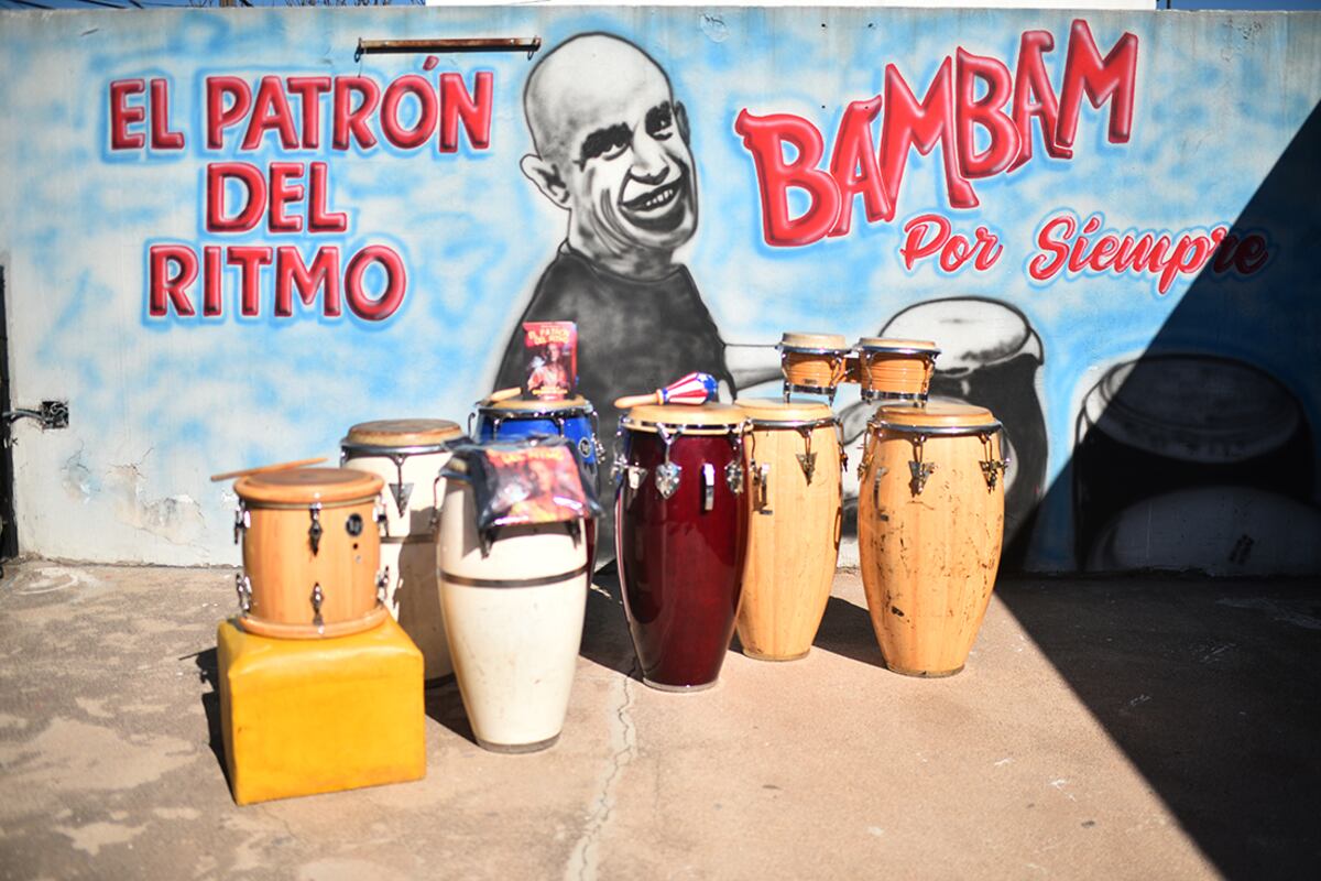 El mural para Bam Bam, con el título del libro sobre su vida. Foto: Pedro Castillo